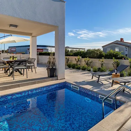 Holiday home Amazing In With Wifi *